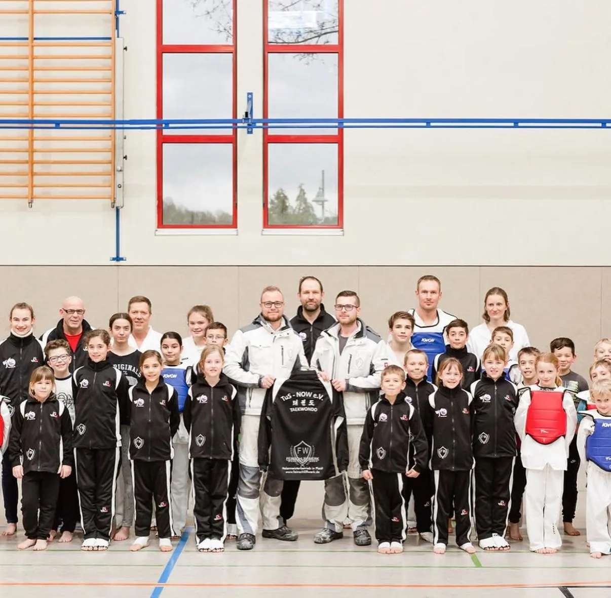 Taekwondo-Abteilung des TuS Niederoberweiler – von Feinschliffwerk gefördert